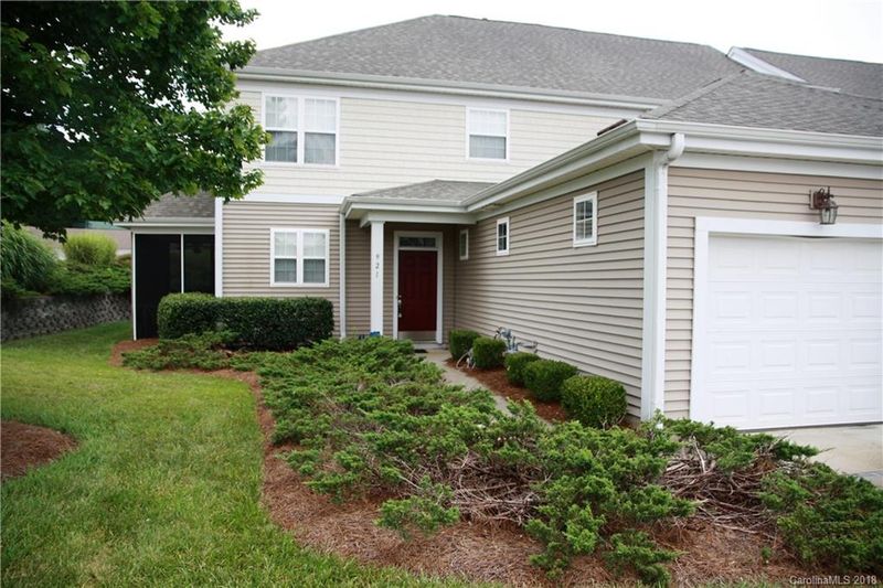921 Claybrook Cir, Gastonia, NC 28054