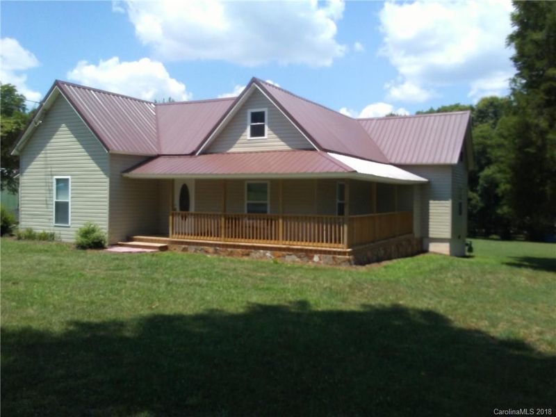512 W 13th St #1, Newton, NC 28658