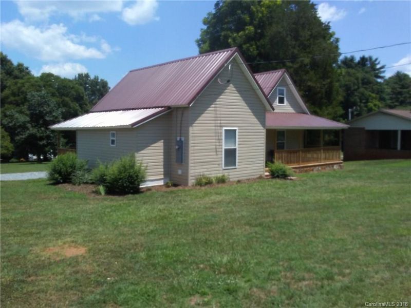 512 W 13th St #1, Newton, NC 28658