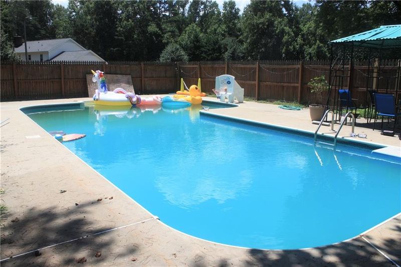 1145 37th Avenue Dr NE, Hickory, NC 28601