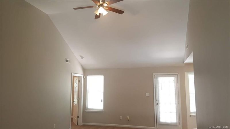 8820 Stoneface Rd, Charlotte, NC 28214