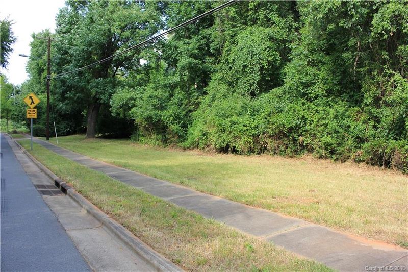 3218 Capitol Dr, Charlotte, NC 28208