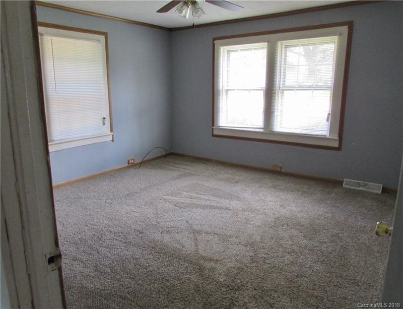 579 Central Dr, Concord, NC 28027