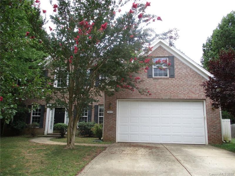 12438 Windsor Glade Dr, Matthews, NC 28105