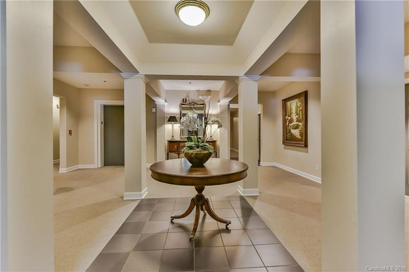 416 Queens Rd #16, Charlotte, NC 28207