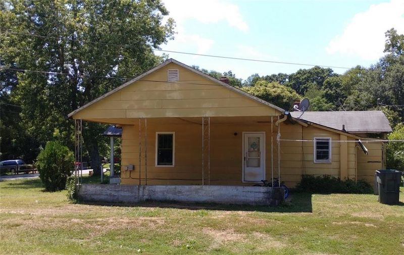 622 2nd St SW, Conover, NC 28613