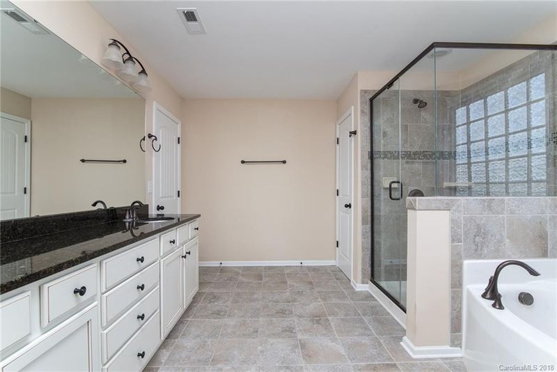 11018 Aspen Ridge Ln, Concord, NC 28027