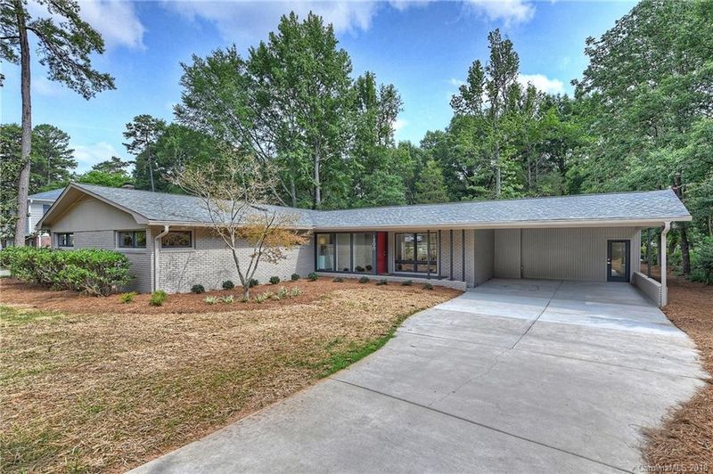 1300 Lynbrook Dr, Charlotte, NC 28211