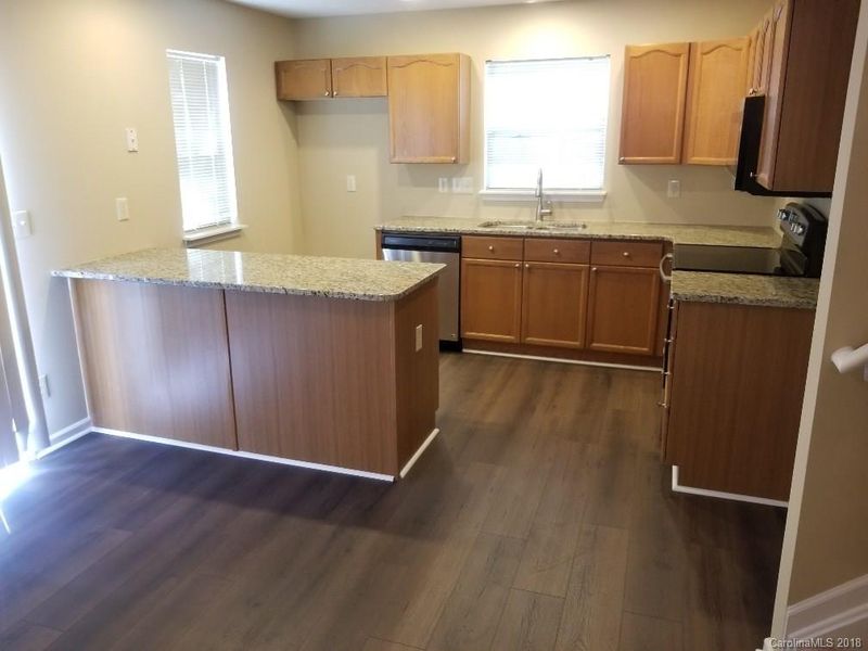 620 Emerald Cove Dr, Charlotte, NC 28262
