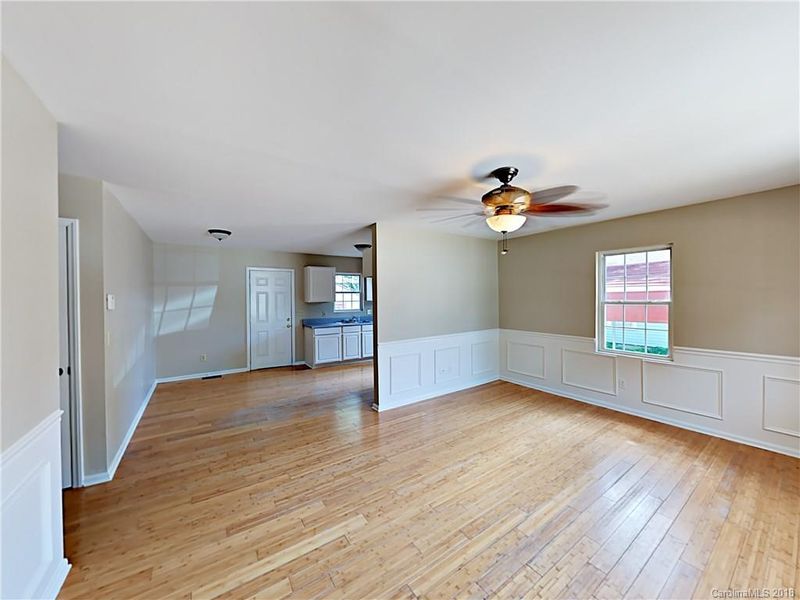 1306 Hawthorne St, Kannapolis, NC 28083
