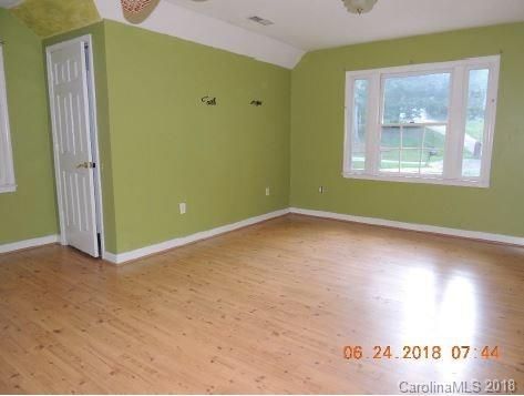6931 Loretta Pl, Charlotte, NC 28215