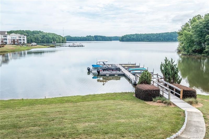 860 Jetton St #62, Davidson, NC 28036