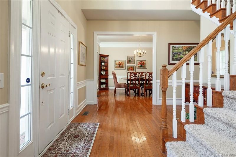 8332 Beardsley Dr, Charlotte, NC 28269