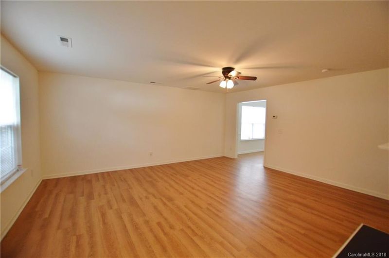 4013 Fifendrum Ln, Charlotte, NC 28216