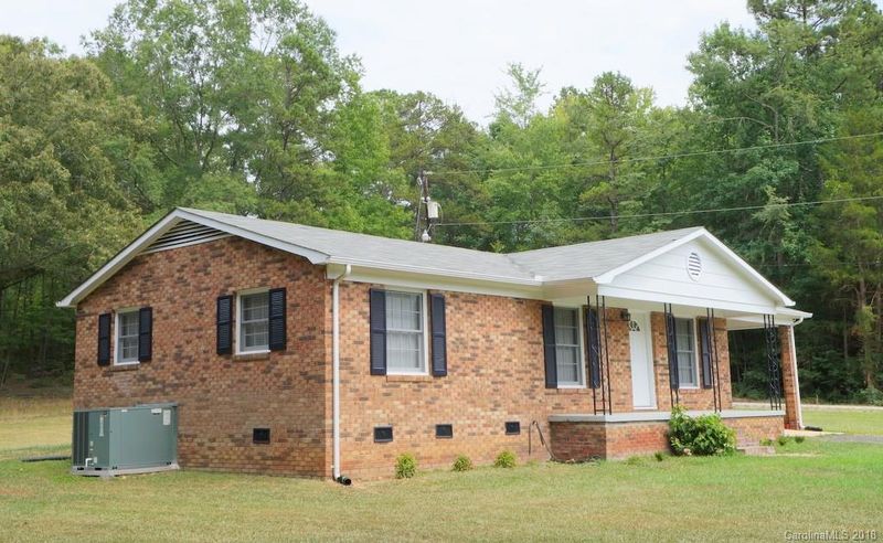 1216 Potter Rd, Lancaster, SC 29270