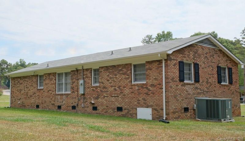 1216 Potter Rd, Lancaster, SC 29270
