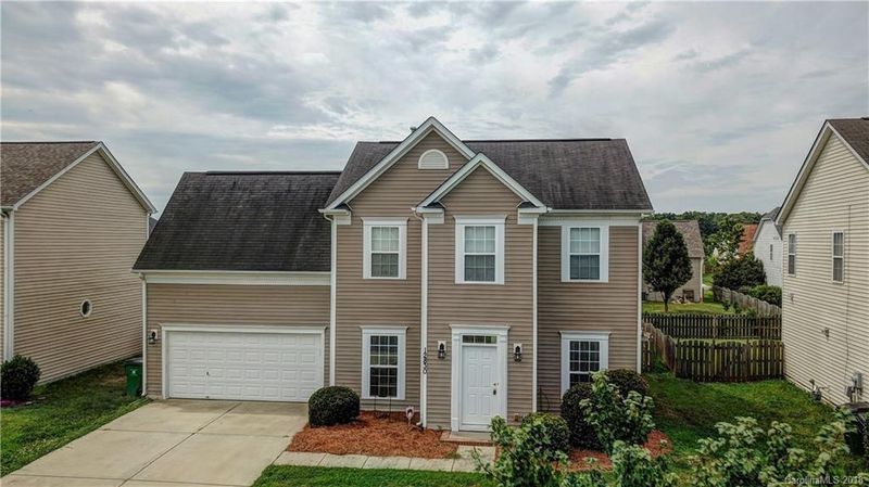 12830 Beddingfield Dr #302, Charlotte, NC 28278