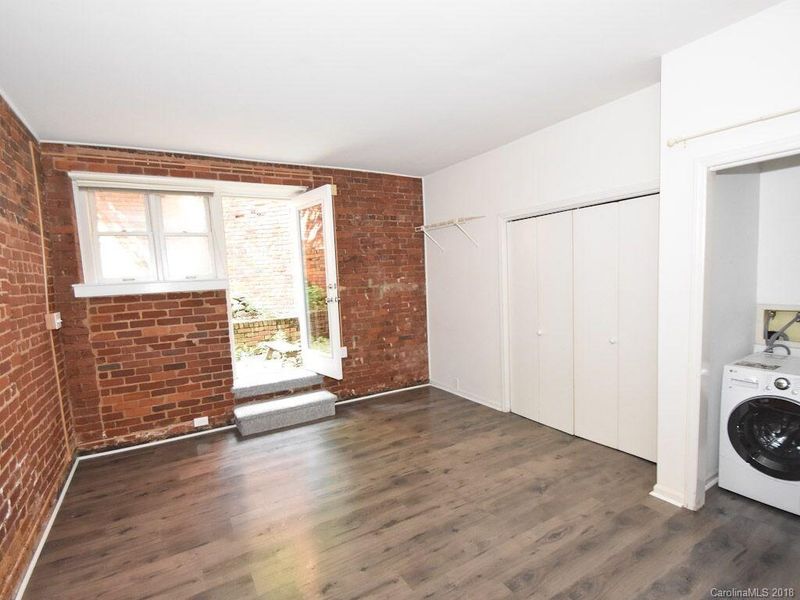 229 Poplar St #4, Charlotte, NC 28202
