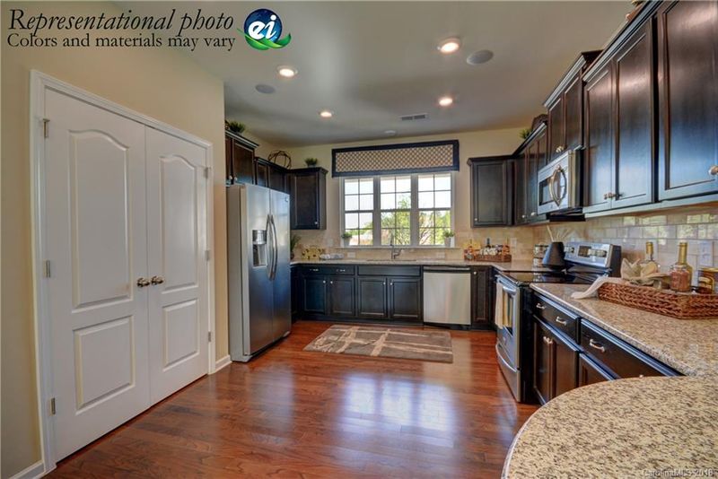 655 Kahana River Rd #896, Fort Mill, SC 29715