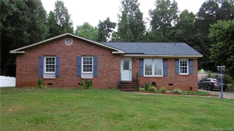 204 Ogden Dr, Gastonia, NC 28056