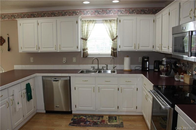 126 Lynnette Dr, Mt Ulla, NC 28125