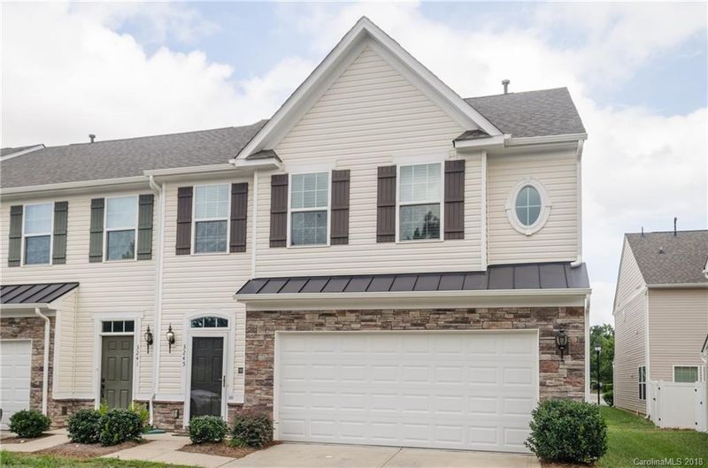 3245 Mistletoe Dr, Charlotte, NC 28273