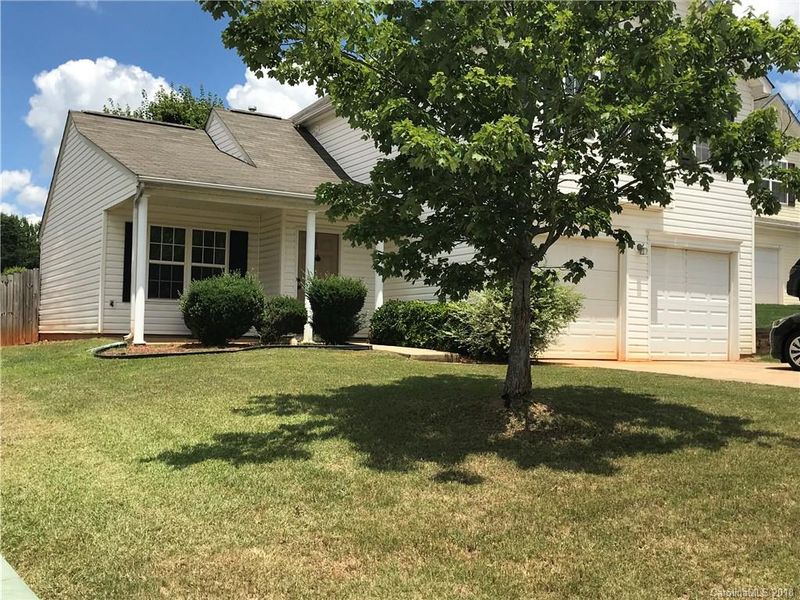11033 Padderborn Ct, Charlotte, NC 28215