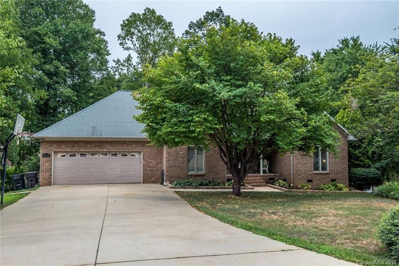 8178 Camelia Ln, Denver, NC 28037