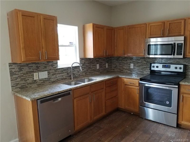 933 Back Bay Ct, Kannapolis, NC 28083