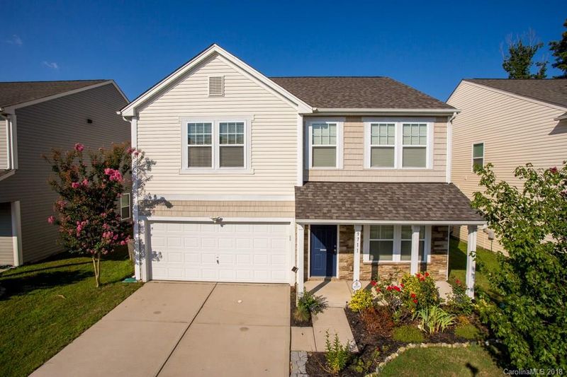 9711 Cayenne Dr, Charlotte, NC 28214