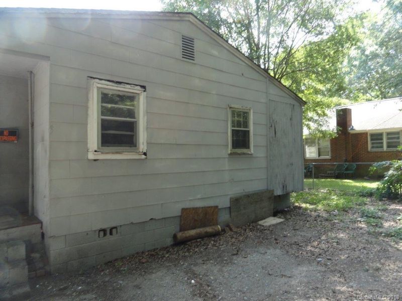 320 W Hudson Blvd, Gastonia, NC 28052