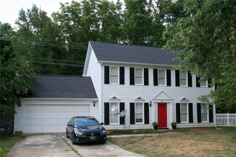 4200 Hounds Run Dr, Matthews, NC 28105