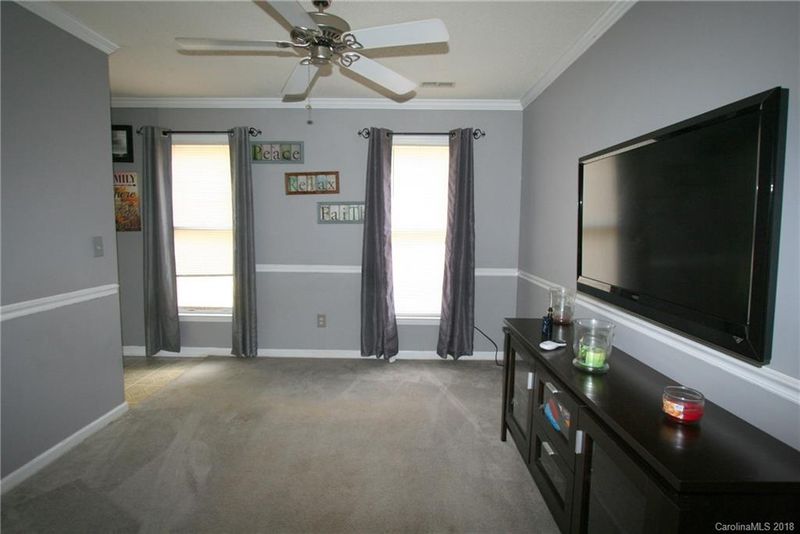 4200 Hounds Run Dr, Matthews, NC 28105