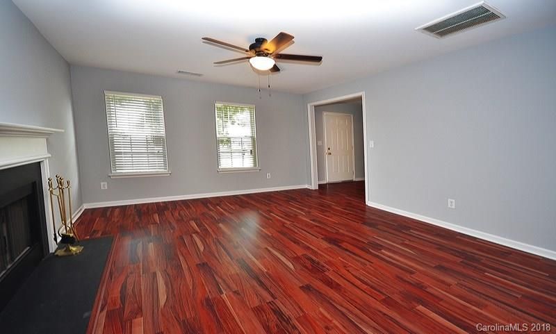 545 Moss Stream Ln #48, Charlotte, NC 28214