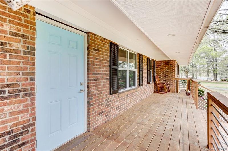 2726 Mclean Rd, Charlotte, NC 28213