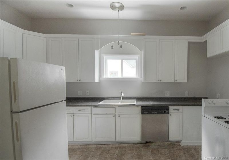 138 Cloudman St, Charlotte, NC 28208