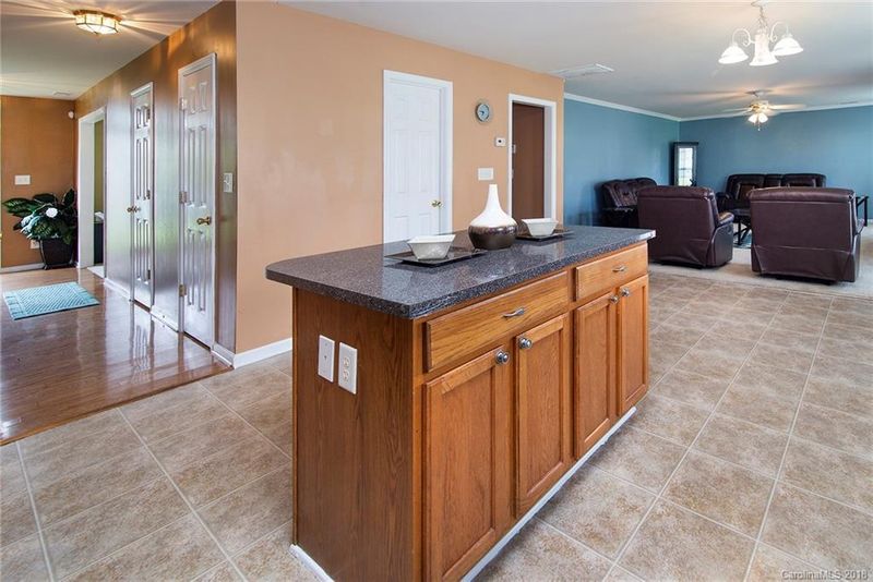 11240 Anna Rose Rd, Charlotte, NC 28273
