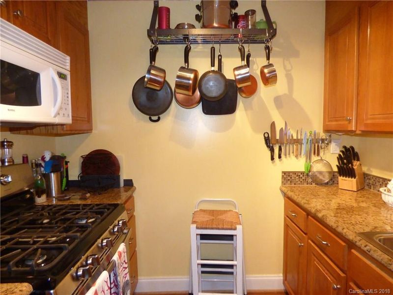 433 Windsor Ln #9, Statesville, NC 28677