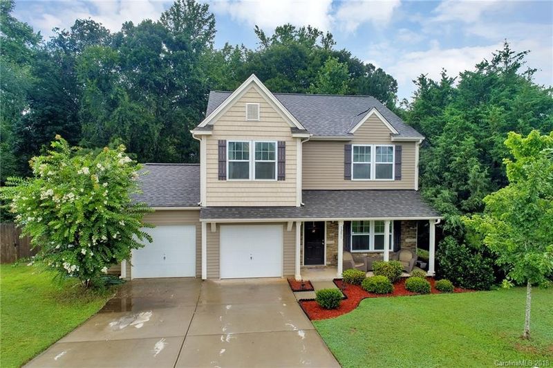 1251 Applewood Ln, York, SC 29745