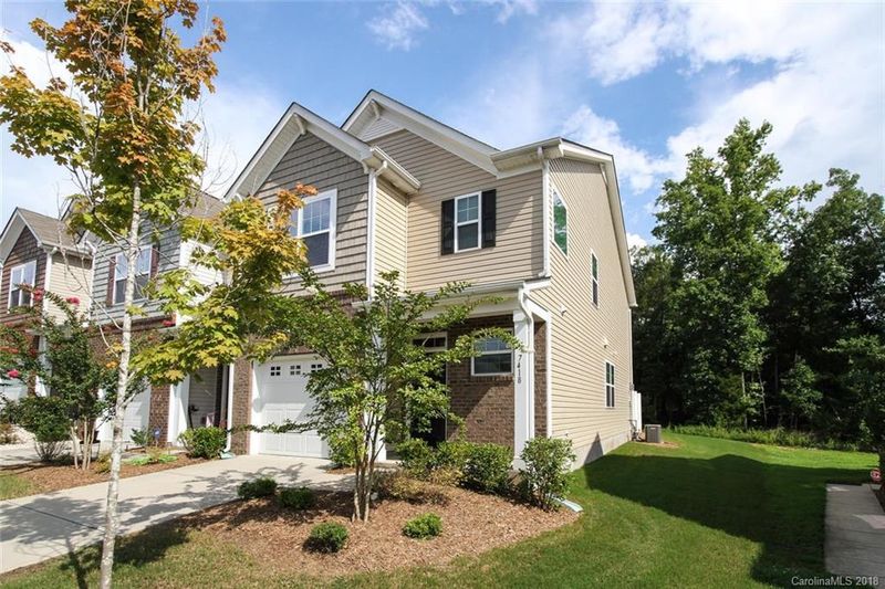 7418 Calhoun Falls Dr, Rock Hill, SC 29732