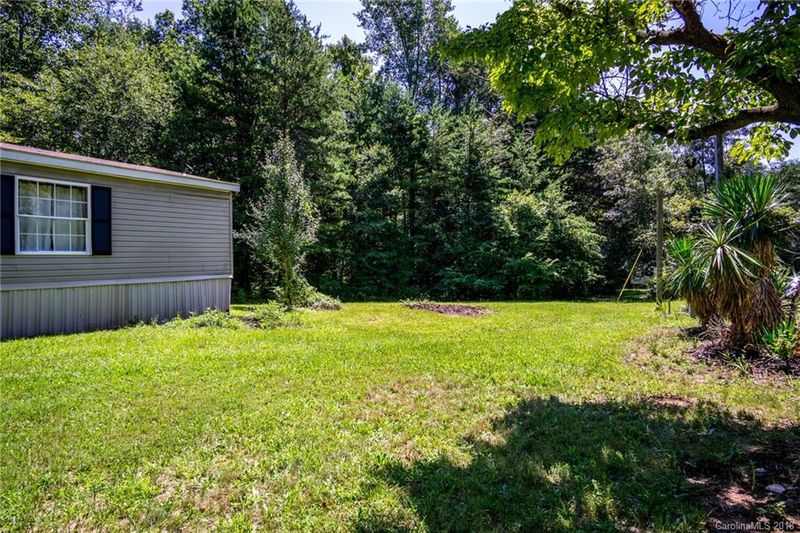 945 Hide Away Trl, Clover, SC 29710