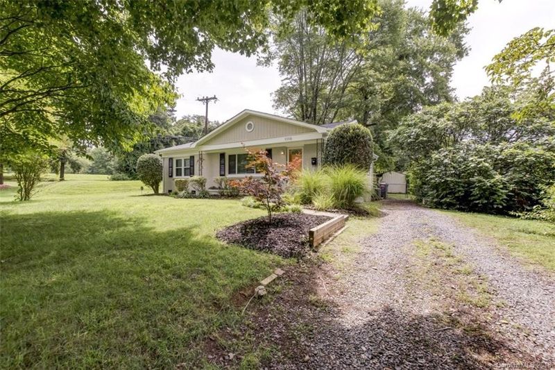 1110 Pierson Dr, Charlotte, NC 28205