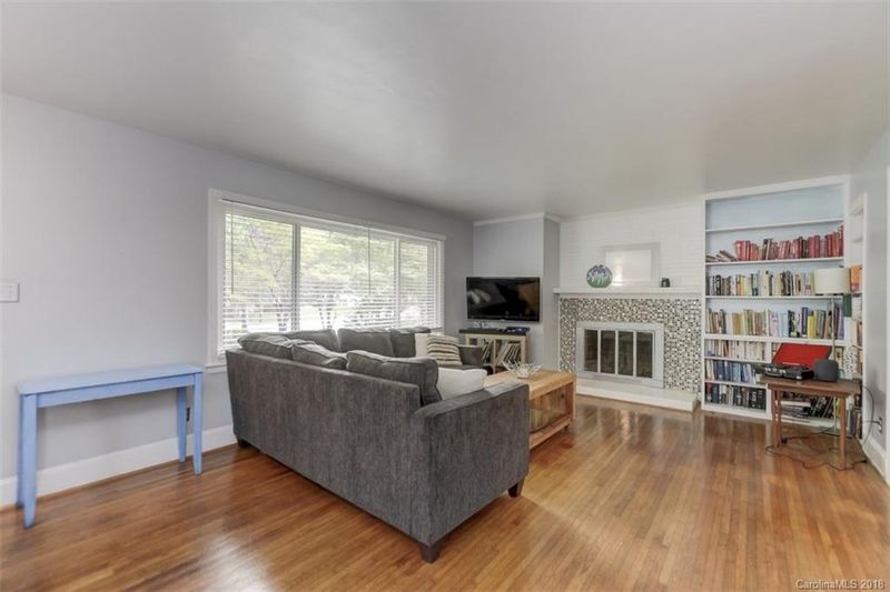 1110 Pierson Dr, Charlotte, NC 28205