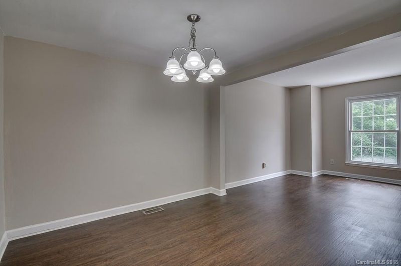 1802 Sabrina Ct, Charlotte, NC 28210