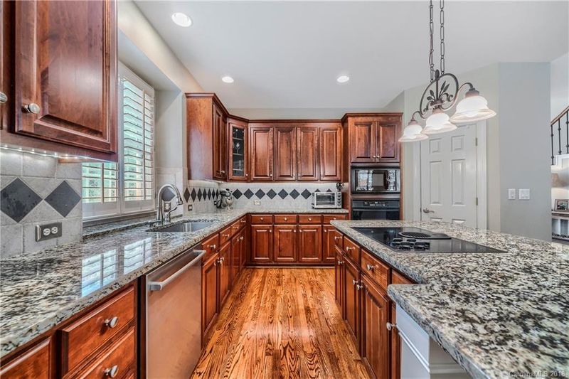 10604 Moss Mill Ln, Charlotte, NC 28277