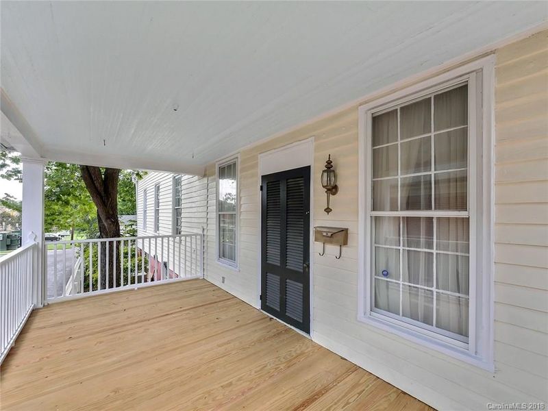 15 W Liberty St, York, SC 29745