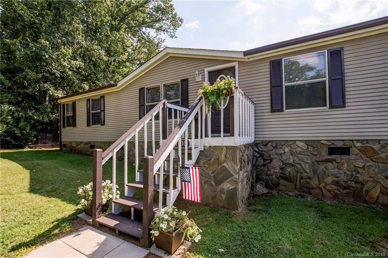 4705 Saddleview Ct, Maiden, NC 28650
