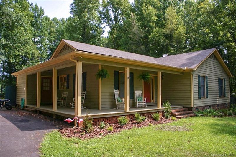 6678 Pine Forest Dr, York, SC 29745