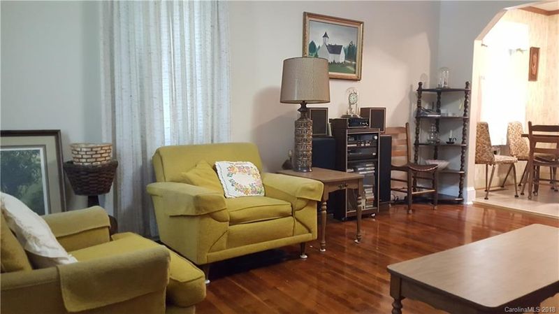 1603 Forest Rd, Statesville, NC 28625