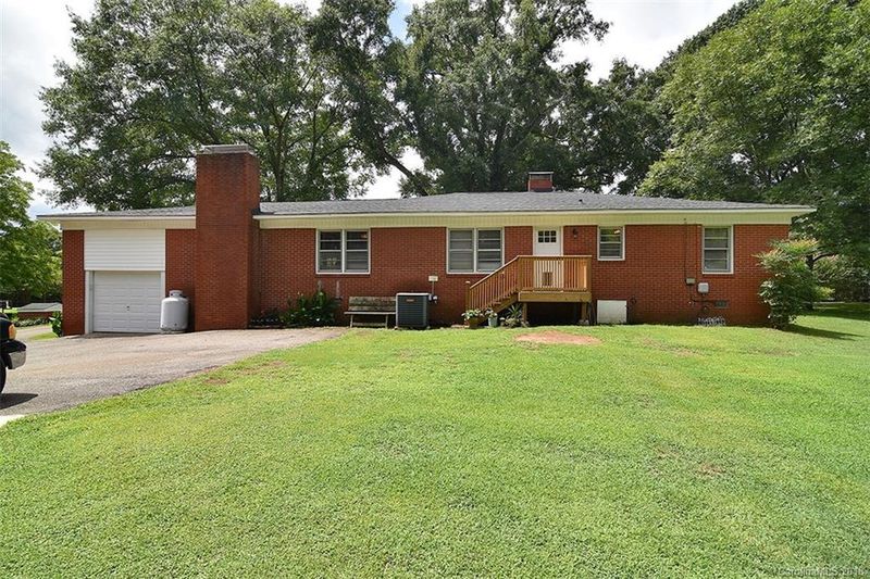 1110 Mauney Rd, Stanley, NC 28164